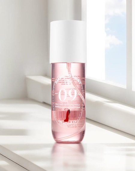 معطر جسم جود كير الاحمر