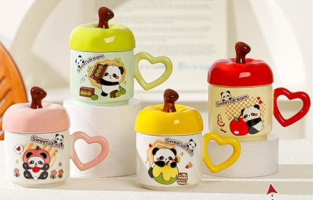 الأكواب الزخرفية