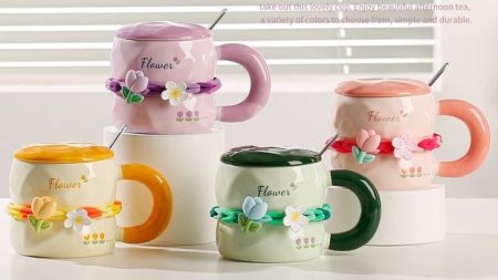 الأكواب الزخرفية