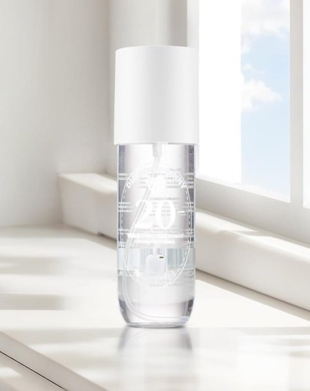 معطر جسم لكوست البيضاء